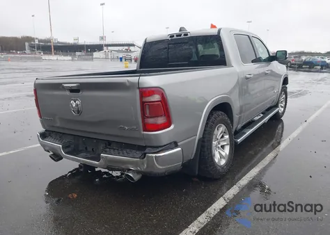 2021 Ram 1500 Laramie 4X4 5'7 Box z USA, uszkodzony, nr VIN 1C6SRFJT6MN580347